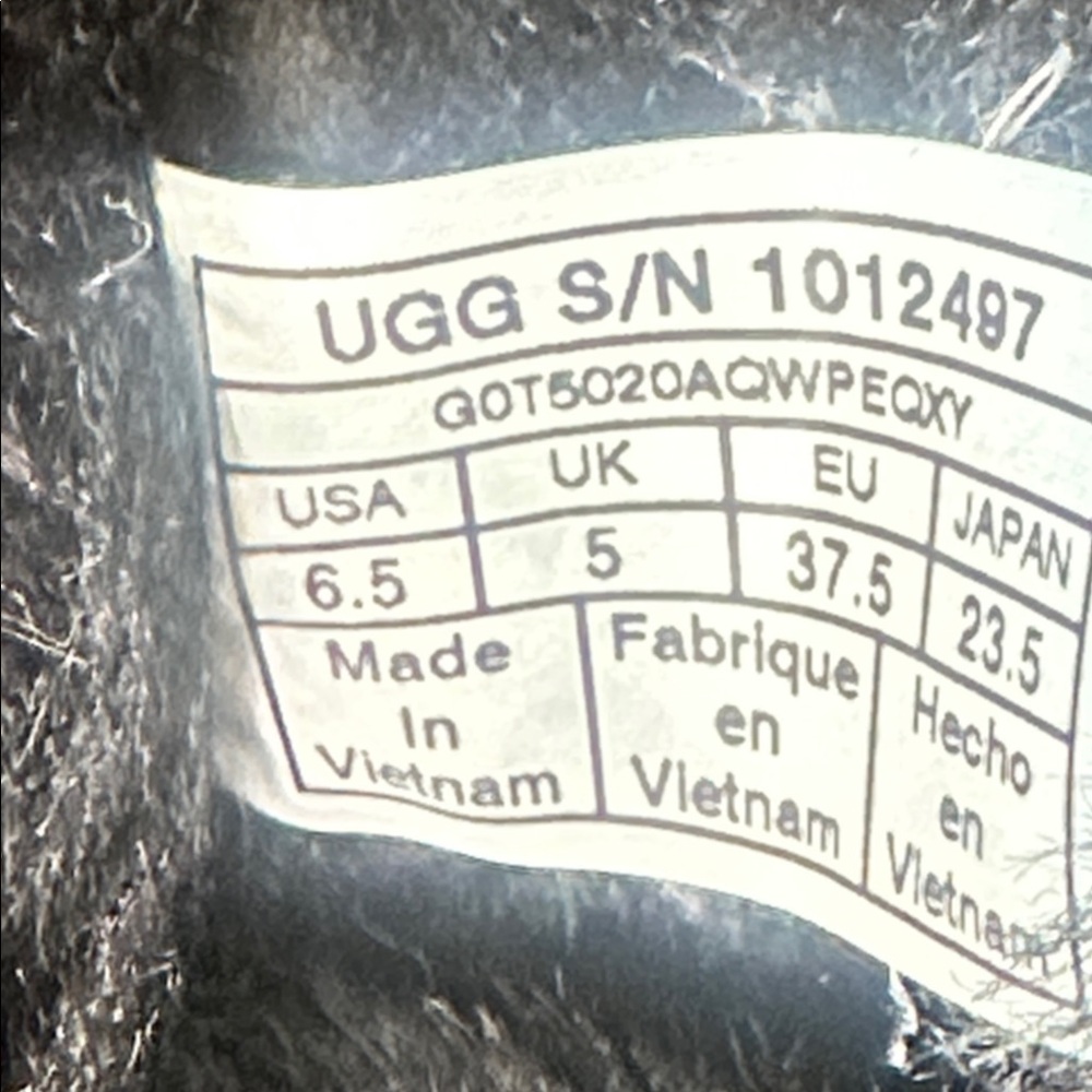 UGG Kristine Boot size 6.5 - Picture 7 of 11